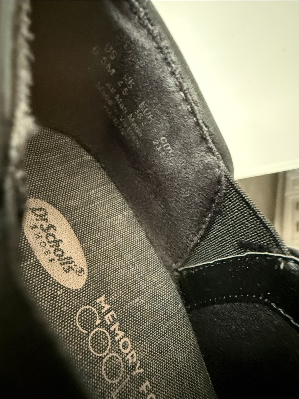 Dr. Scholl’s Classic Black Slip-On Heel wedges - Smooth Upper, Size 6.5 - Picture 3 of 10